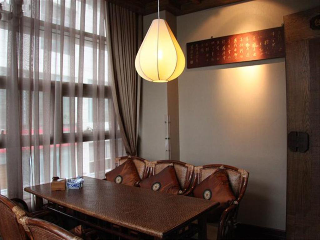 Acme Riverside Serviced Apartment Шанхай Экстерьер фото